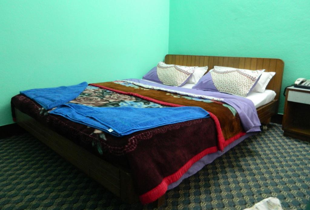 Mount Annapurna Guest House Катманду Екстер'єр фото