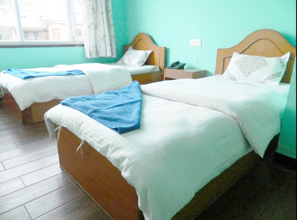 Mount Annapurna Guest House Катманду Екстер'єр фото