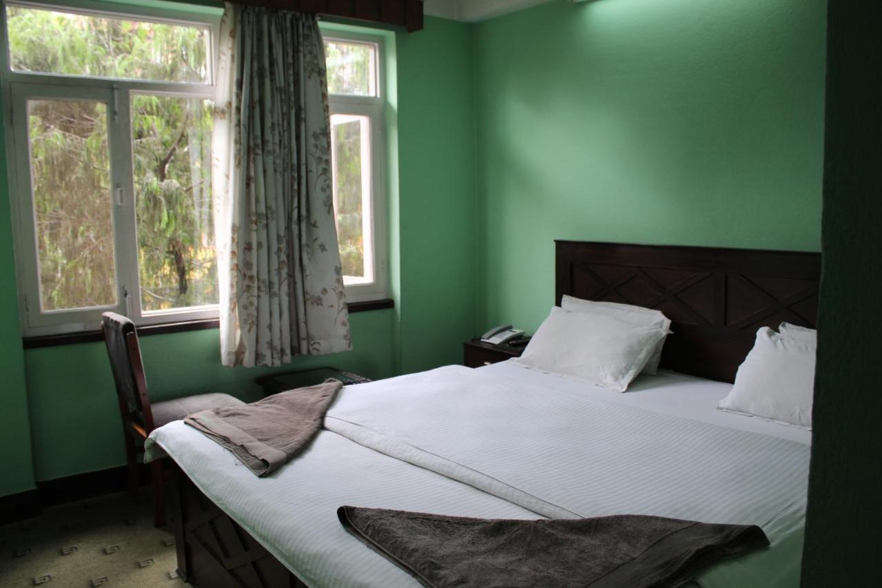 Mount Annapurna Guest House Катманду Екстер'єр фото